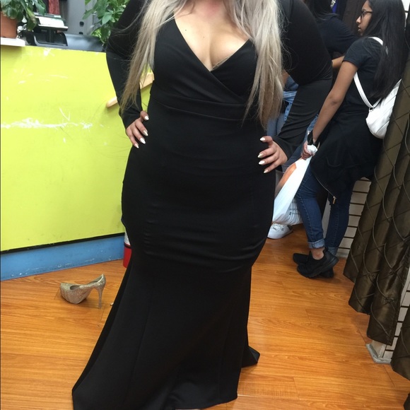 Dresses & Skirts - Black long formal dress